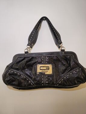 GUESS Black Metallic Frame-Top Shoulder Bag